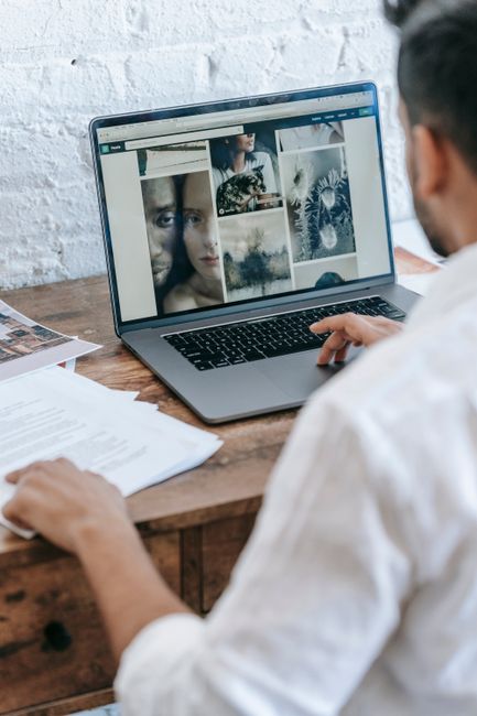 Site web portfolio développeur sur écran